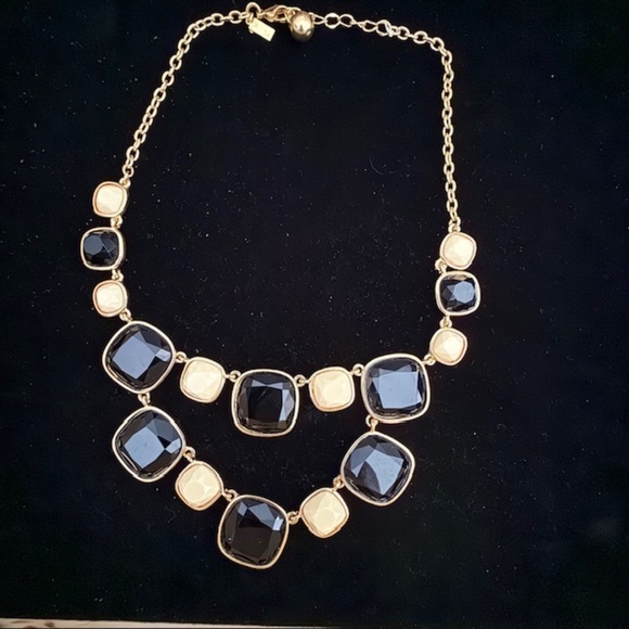 Kate Spade COBBLESTONE Black & Cream Necklace Gold Statement Adjustable EUC - Picture 1 of 9